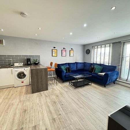Rnm - Business Professionals Stay, Walsall City Centre, 2 Bedroom With Ensuite And Bathroom, Entire Place, Kitchen & Washroom With Amenities, Smart Tv, Easy Access, Fast Wifi, Parking Nearby, Great Transport Links ウォールソール エクステリア 写真