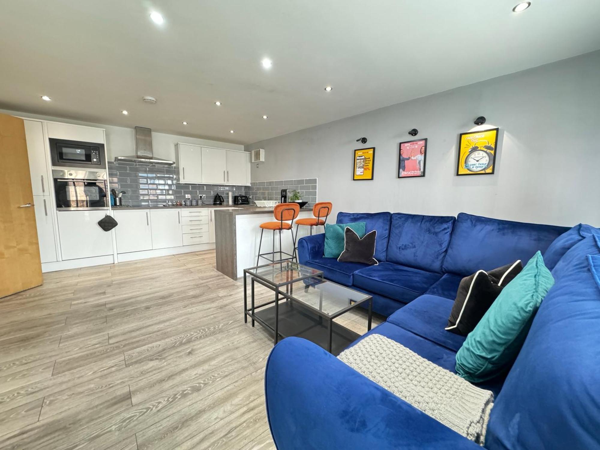 Rnm - Business Professionals Stay, Walsall City Centre, 2 Bedroom With Ensuite And Bathroom, Entire Place, Kitchen & Washroom With Amenities, Smart Tv, Easy Access, Fast Wifi, Parking Nearby, Great Transport Links ウォールソール エクステリア 写真